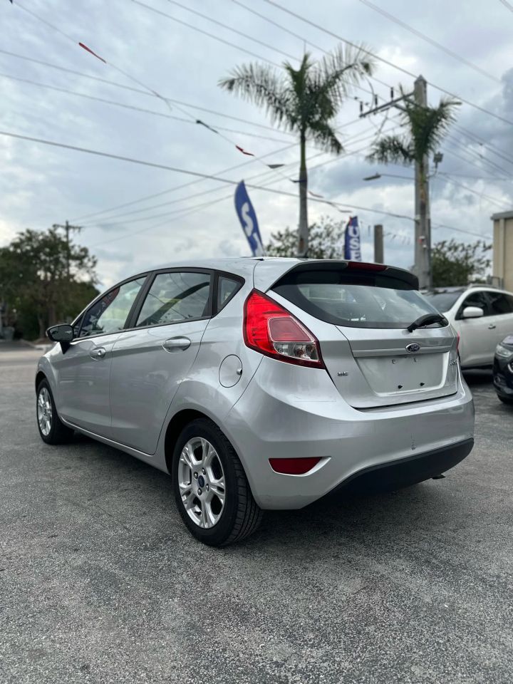 
								Ford Fiesta 2015 full									