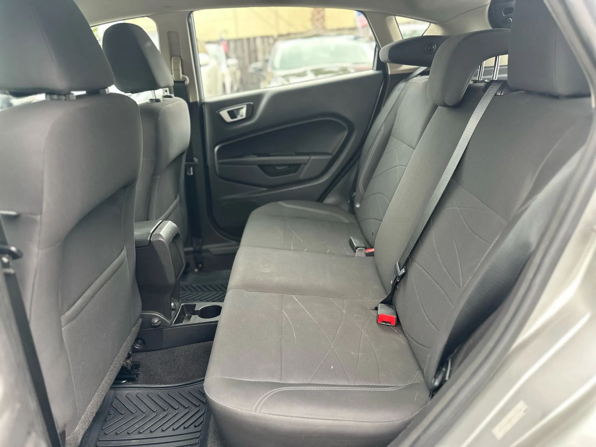 
								Ford Fiesta 2015 full									