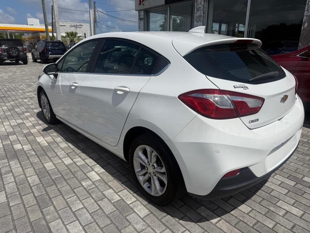 
								Chevrolet Cruze 2019 full									