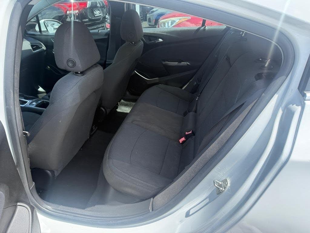 
								Chevrolet Cruze 2019 full									