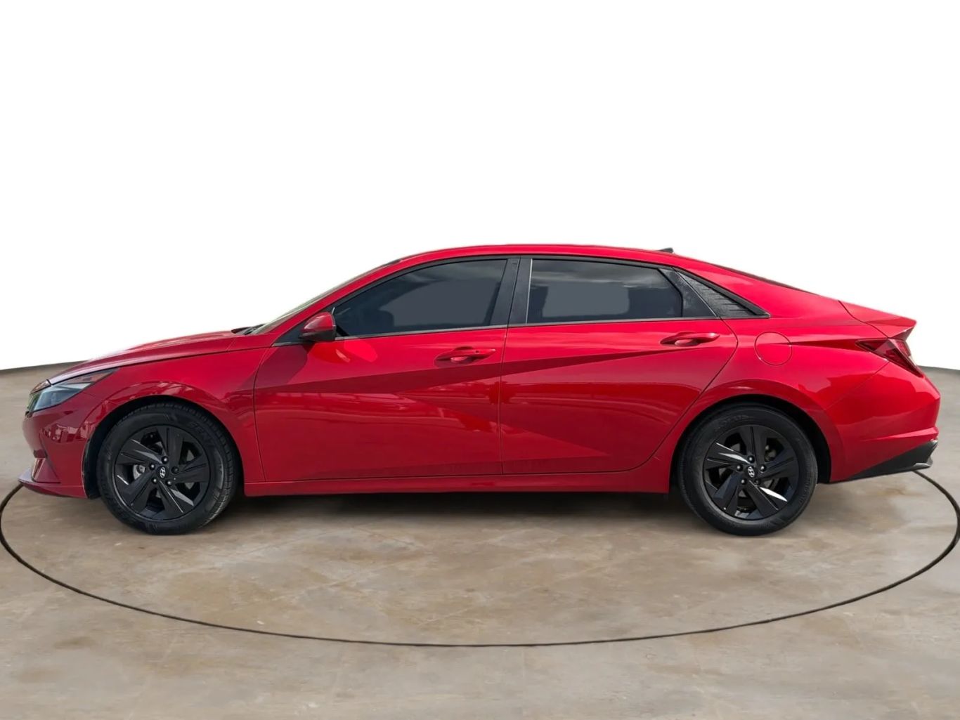 
								Hyundai Elantra 2022 full									