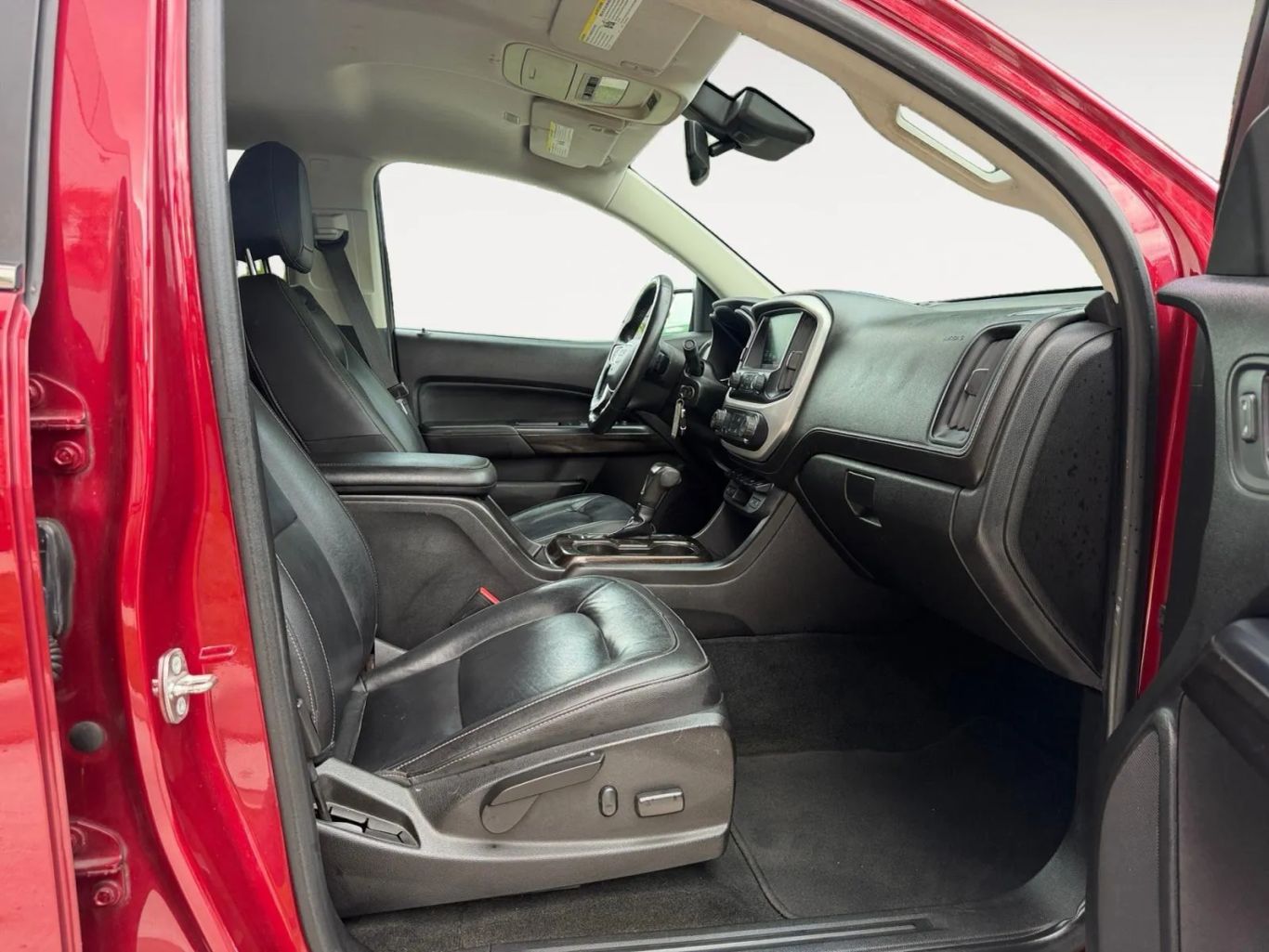 
								GMC Canyon 2017 full									