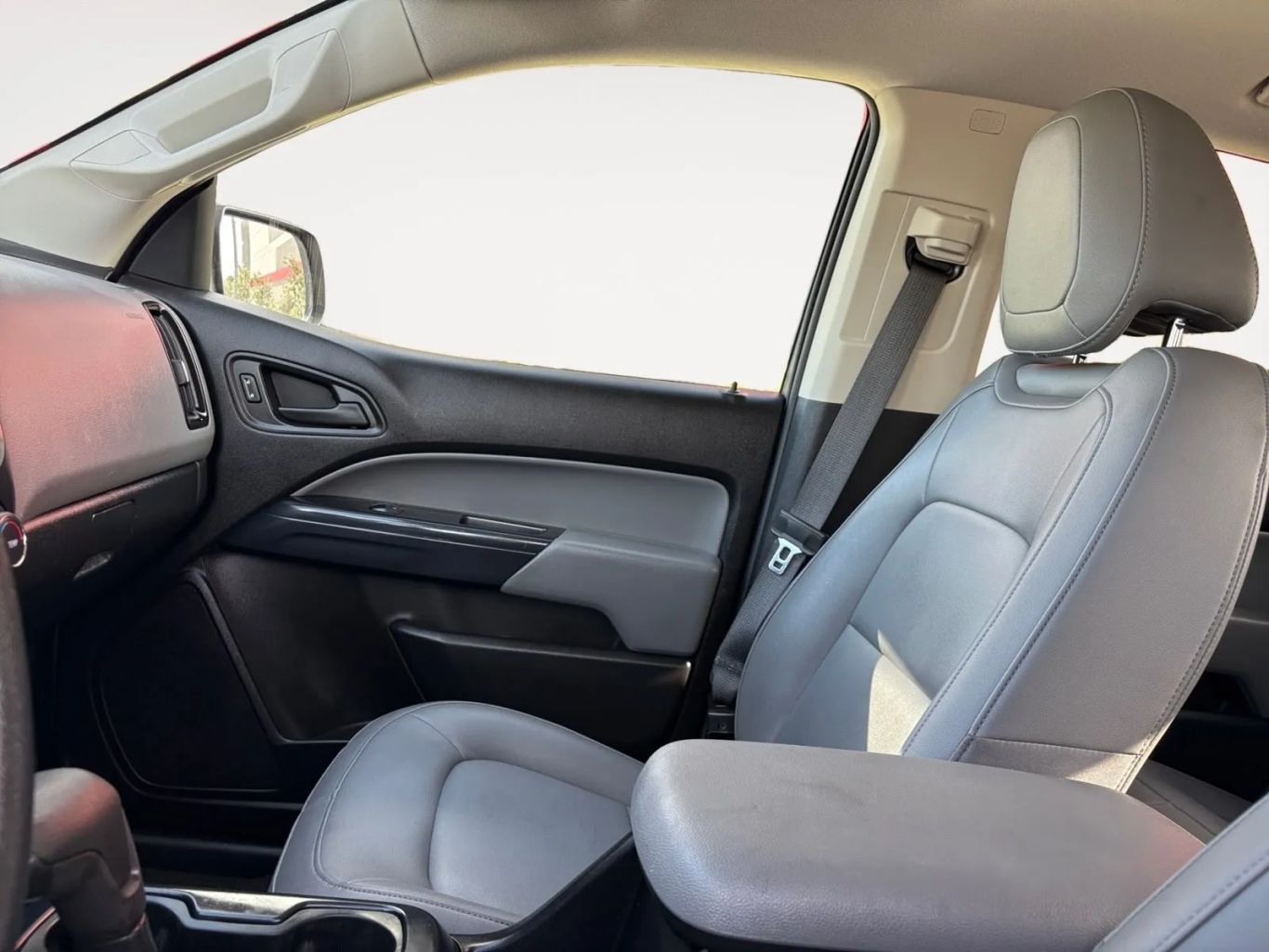 
								Chevrolet Colorado Crew Cab 2016 full									