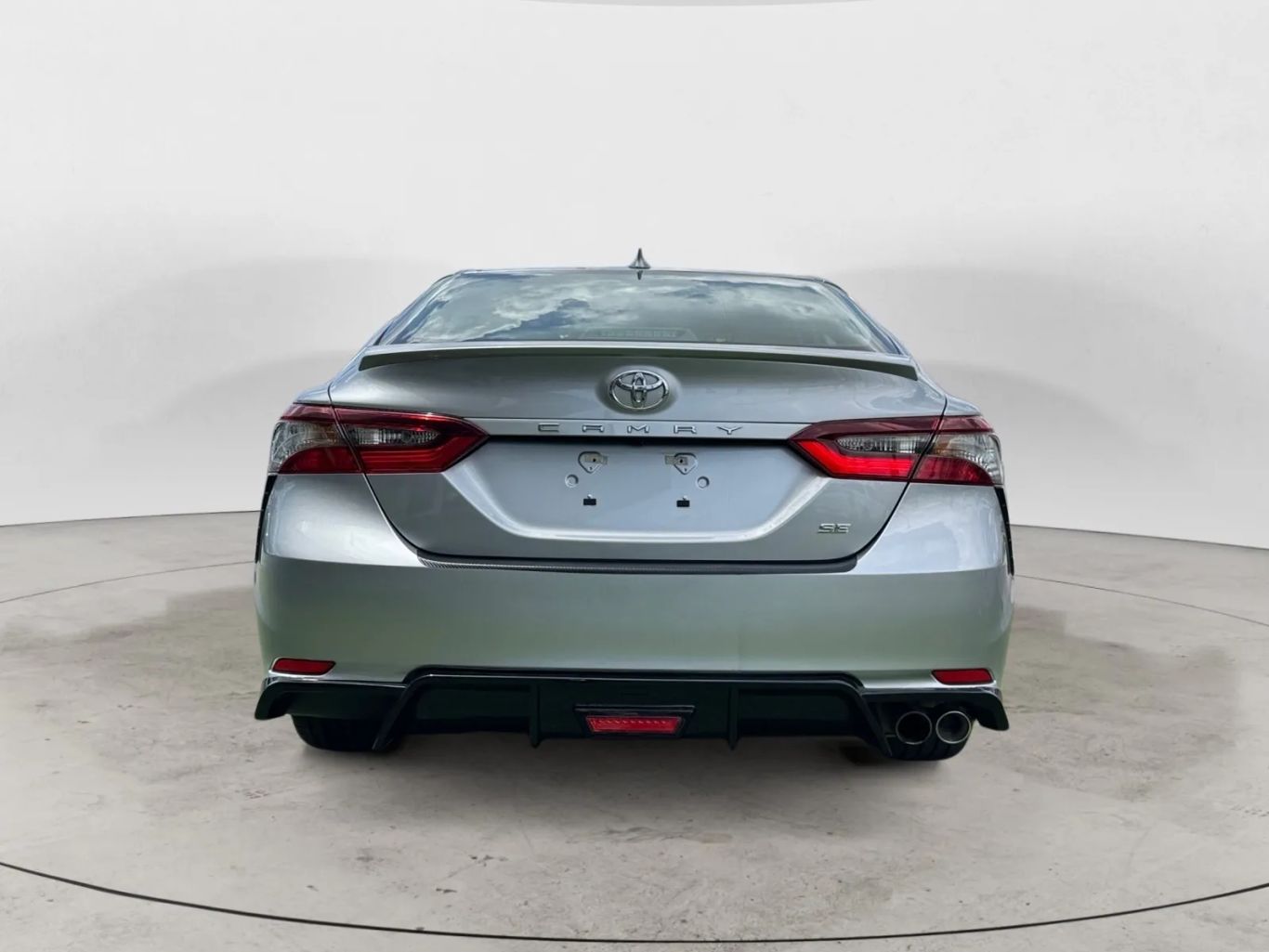
								Toyota Camry 2022 full									
