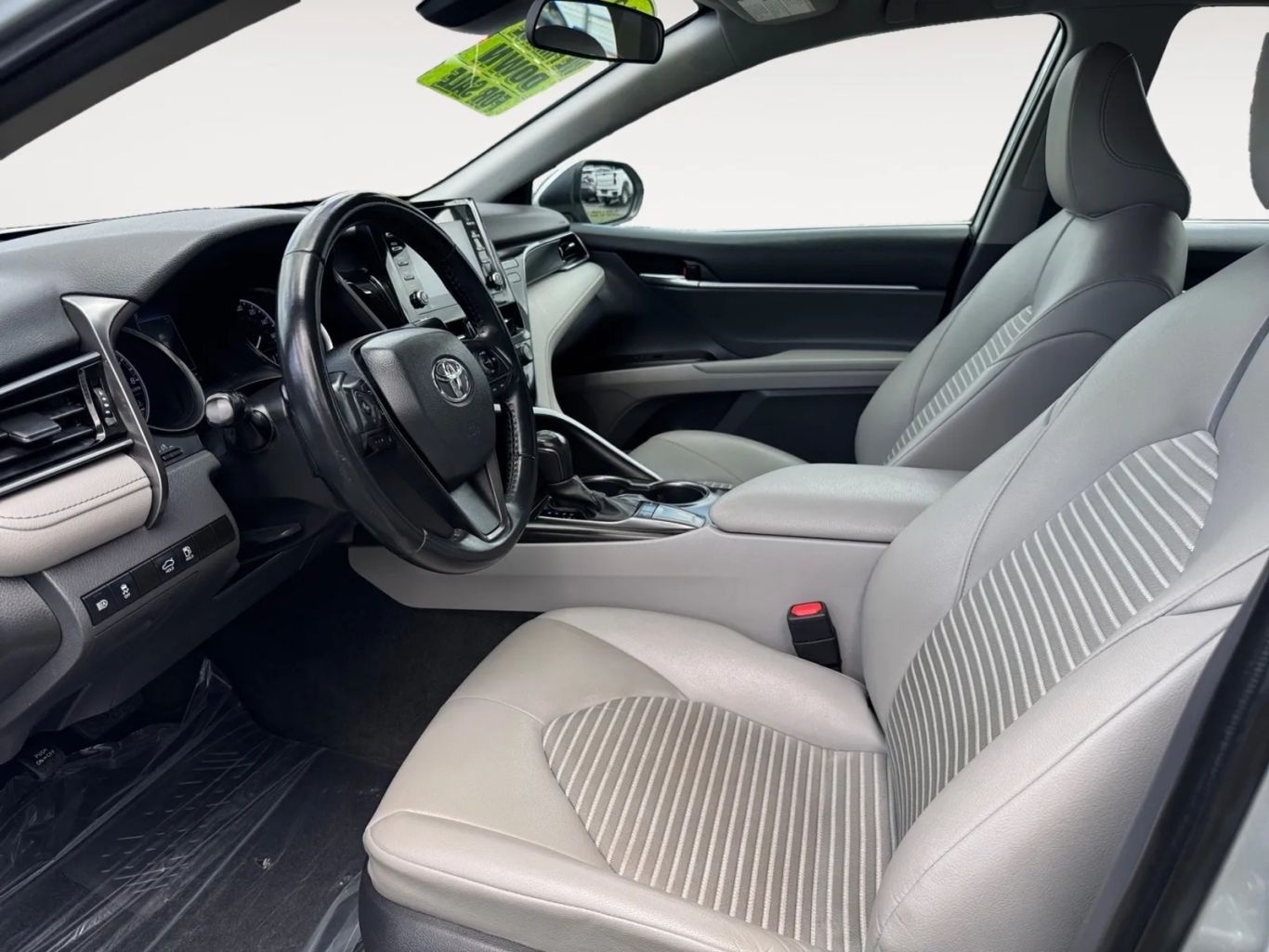 
								Toyota Camry 2022 full									