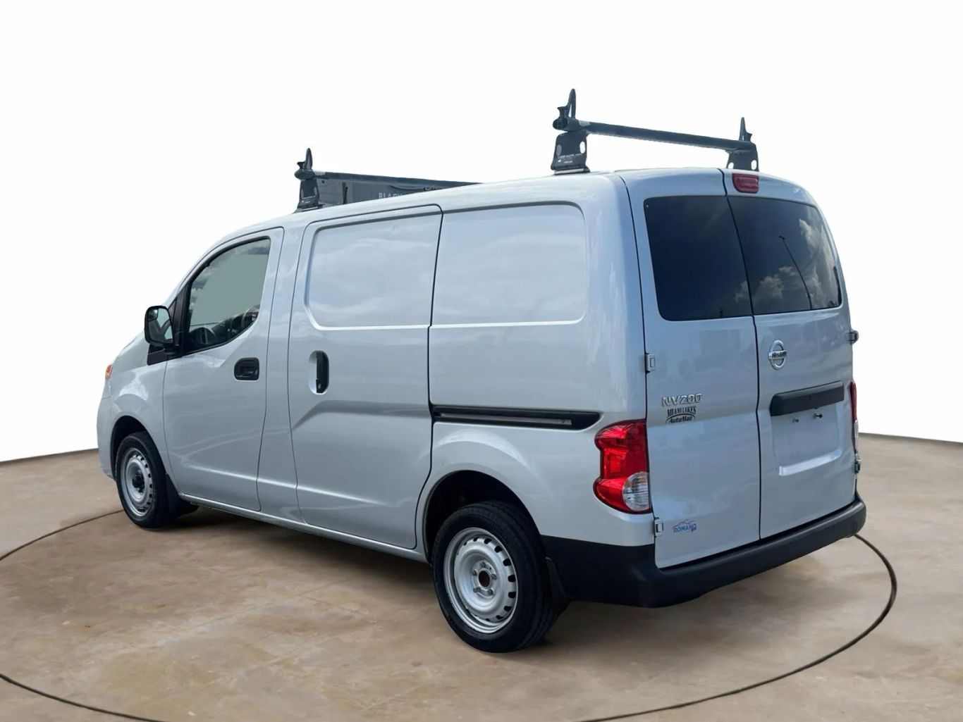 
								Nissan NV200 2020 full									