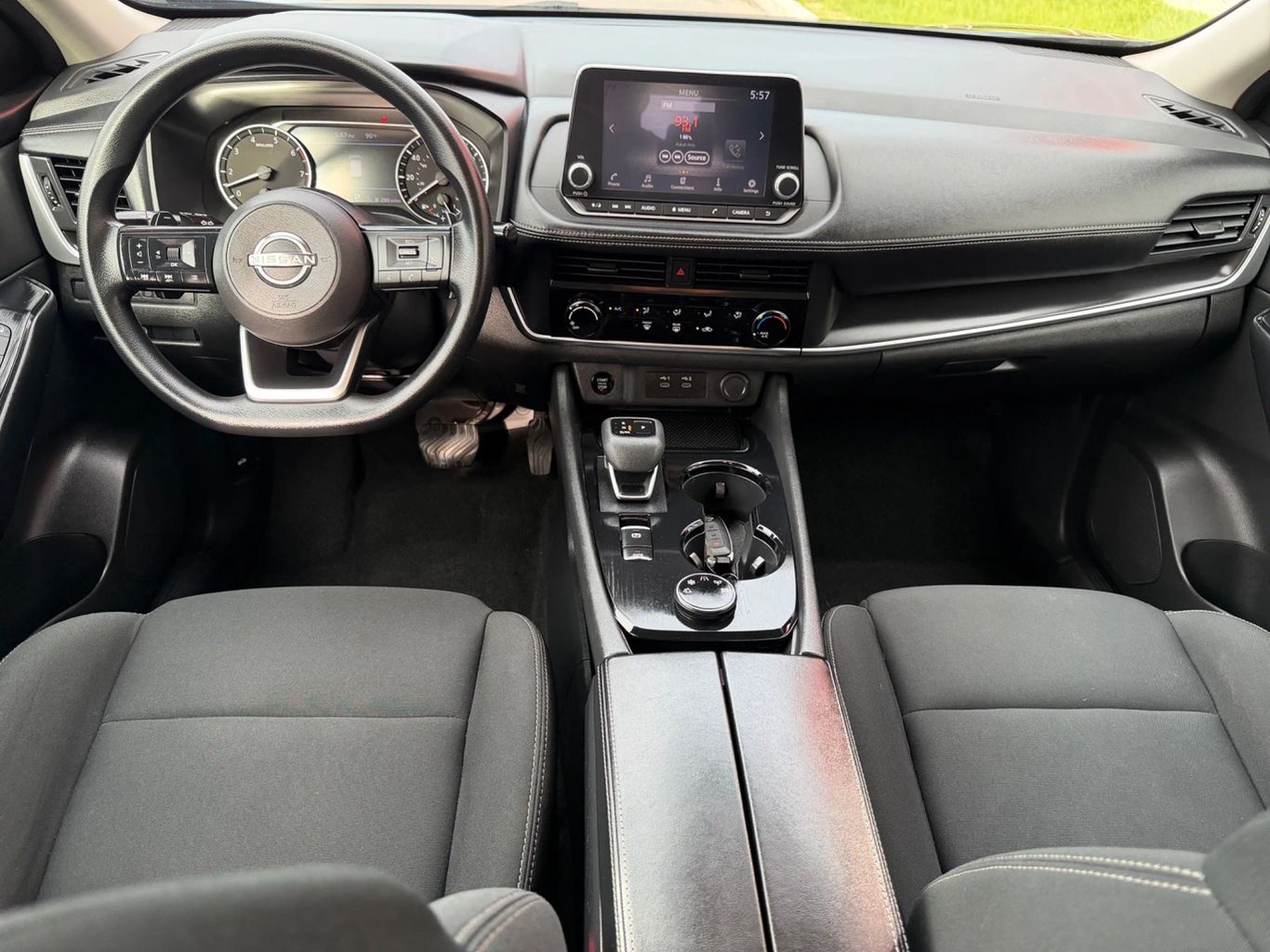
								Nissan Rogue 2024 full									