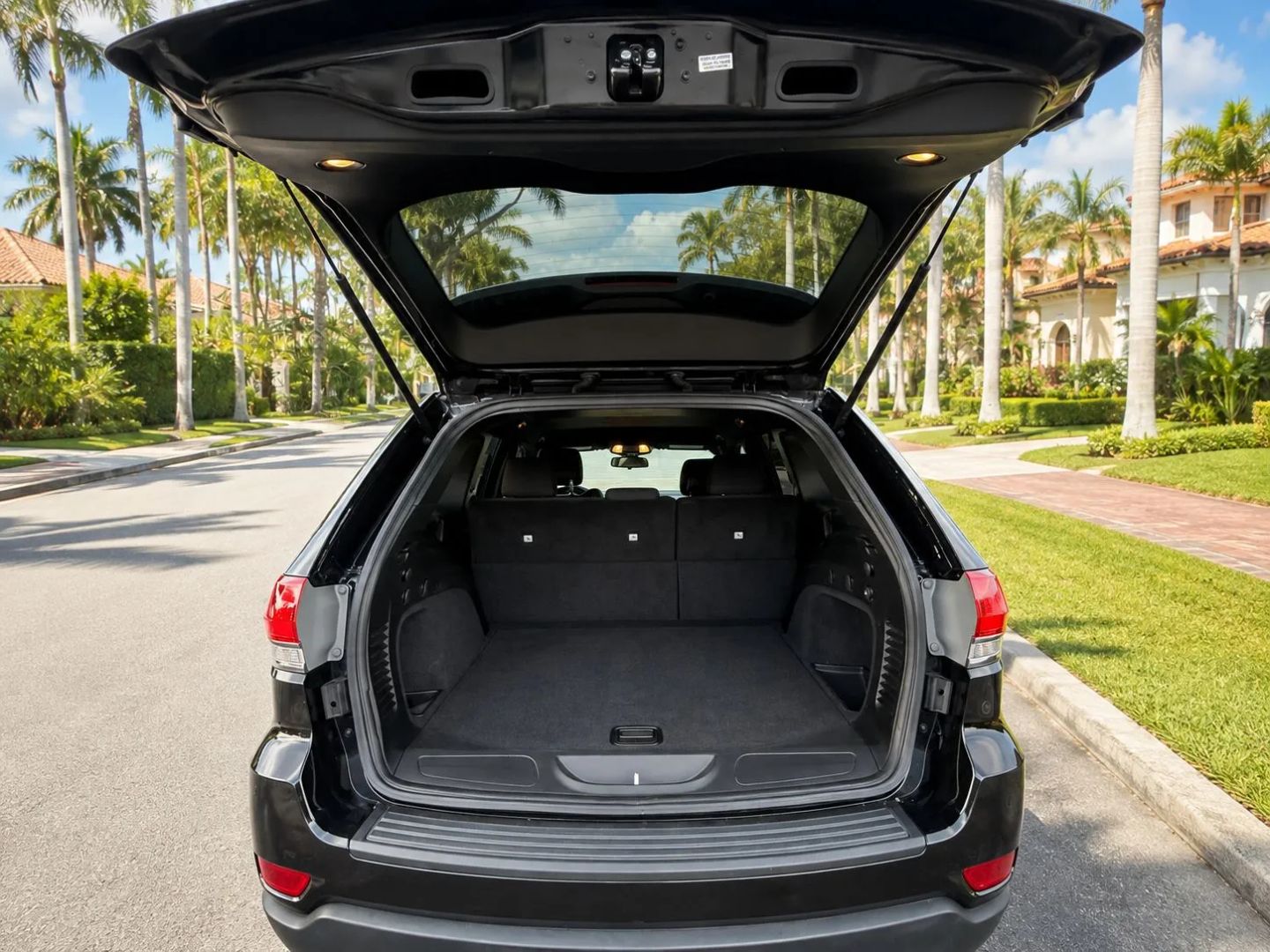 
								Jeep Grand Cherokee 2015 full									