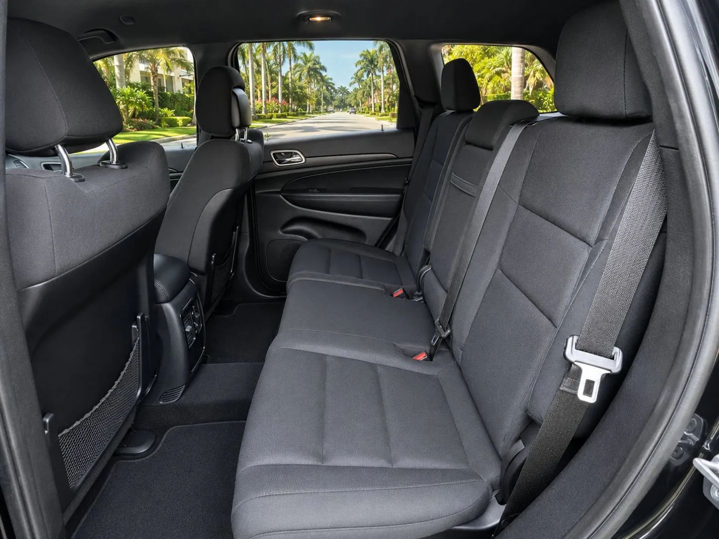 
								Jeep Grand Cherokee 2015 full									